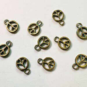 Blue Patina Verdigris Antiqued Bronze Peace Symbol 10 Charms
